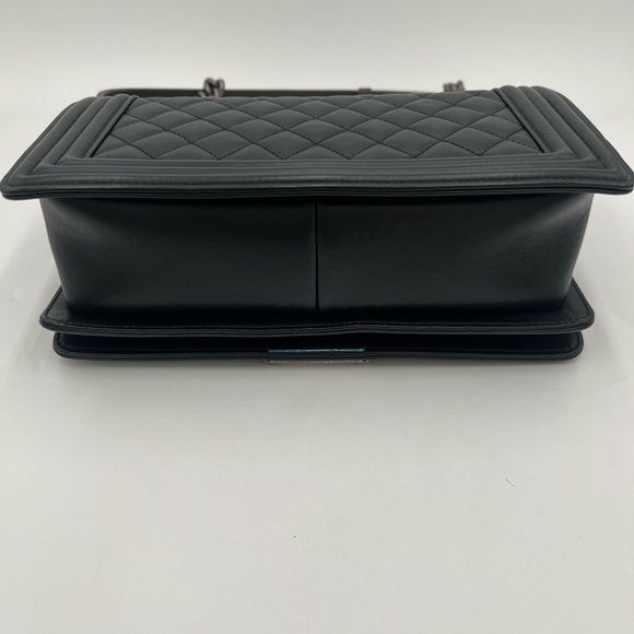 Old medium Chanel boy bag - Picture 7 of 7